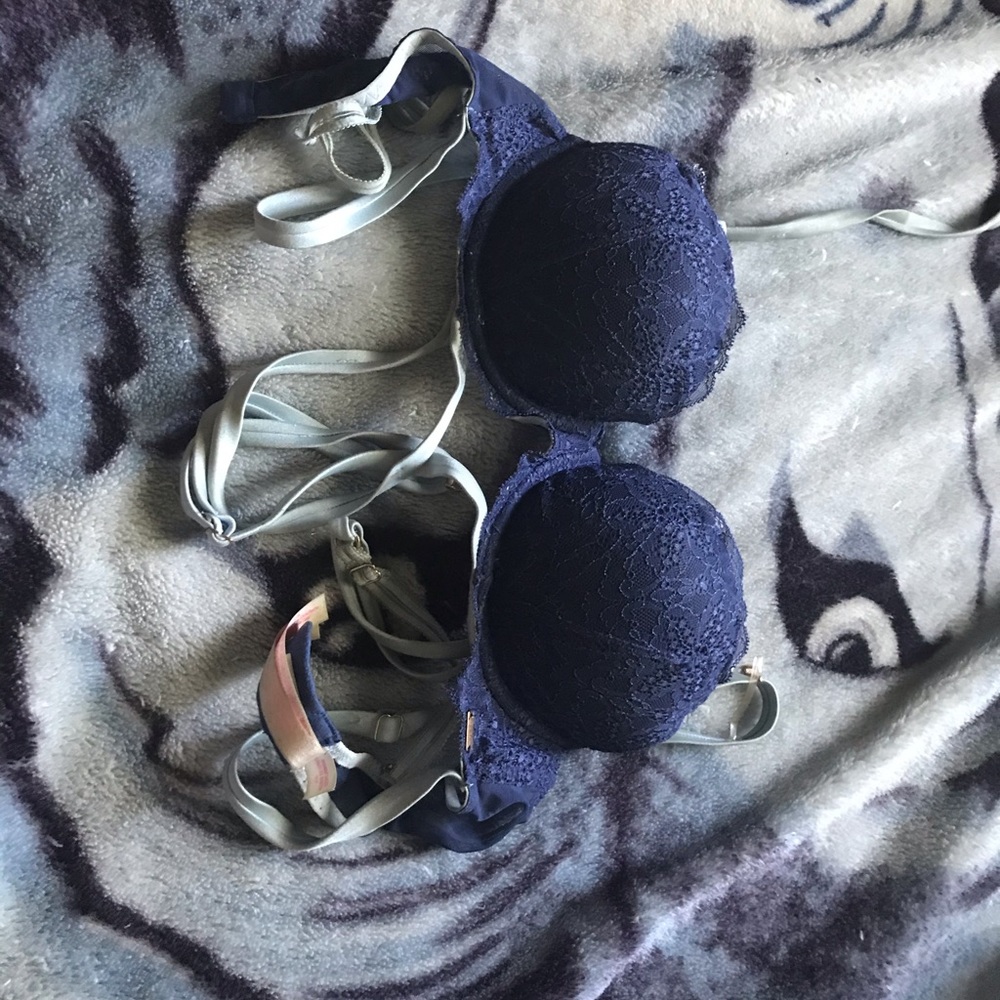 Bra laced